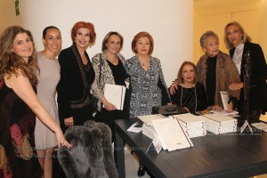 Fotografía con Causa Naamat y Genoveva Casanova (129)