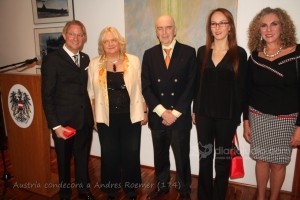 Austria condecora a Andres Roemer (174)