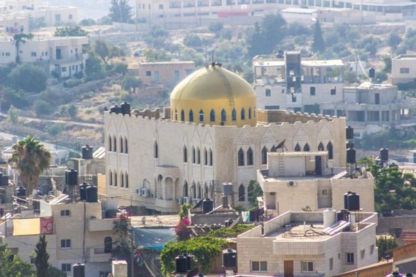 Mezquita de Umar en Nuba, Ribera Occidental. (Assaf Abraham) Mezquita de Umar en Nuba, Ribera Occidental. (Assaf Abraham)