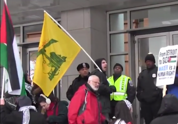 shut-down-aipac-hezbollah-flag-e1461158153846-620x435