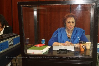 Escritores Israelis en Senado de la Republica México Nevo y kichka (69)