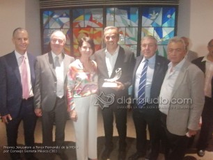 Premio Jerusalem a Tenor Fernando de la MOra por Consejo Sionista México (36)